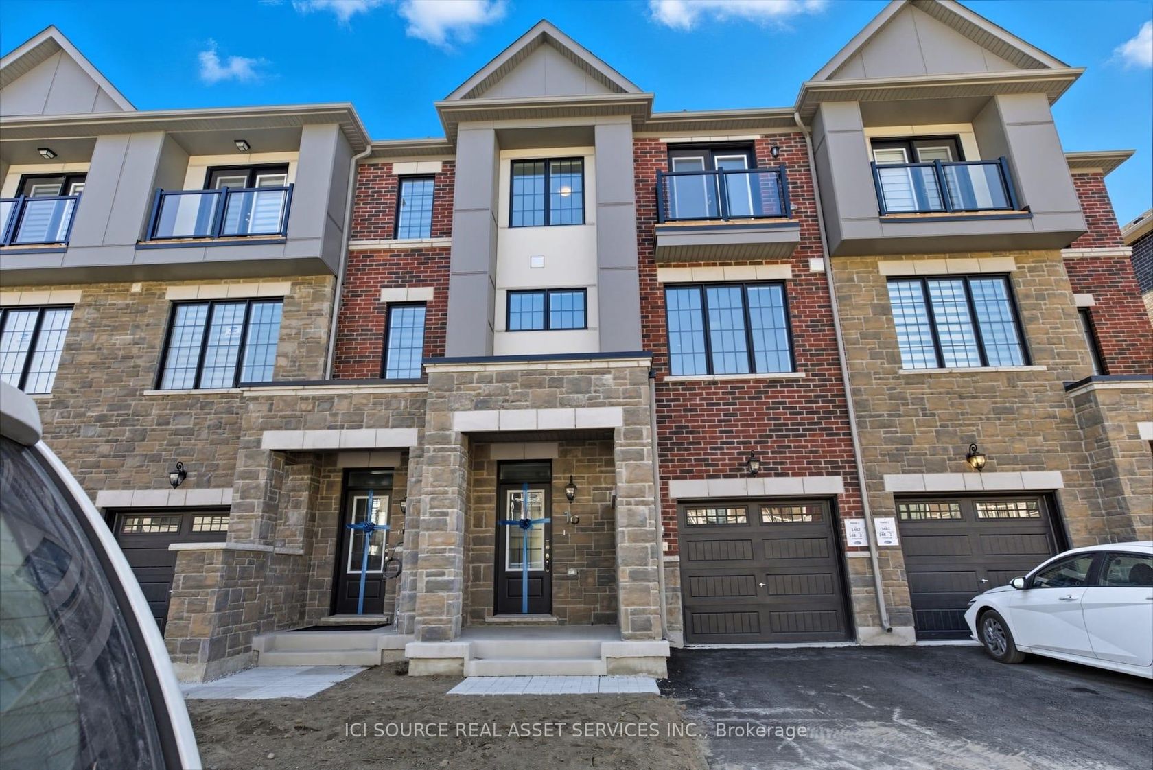 16 Pearen Lane, Rural Barrie Southwest, Barrie photo number 2