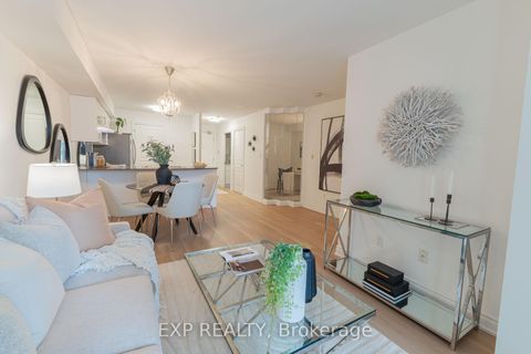 Photo 10 at 1603 - 801 Bay Street, Bay Street Corridor, Toronto