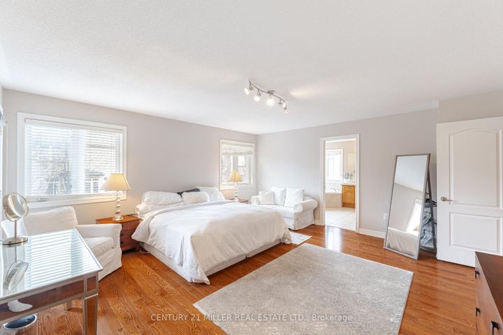 Photo 28 at 2098 Wildfel Way, BC Bronte Creek, Oakville