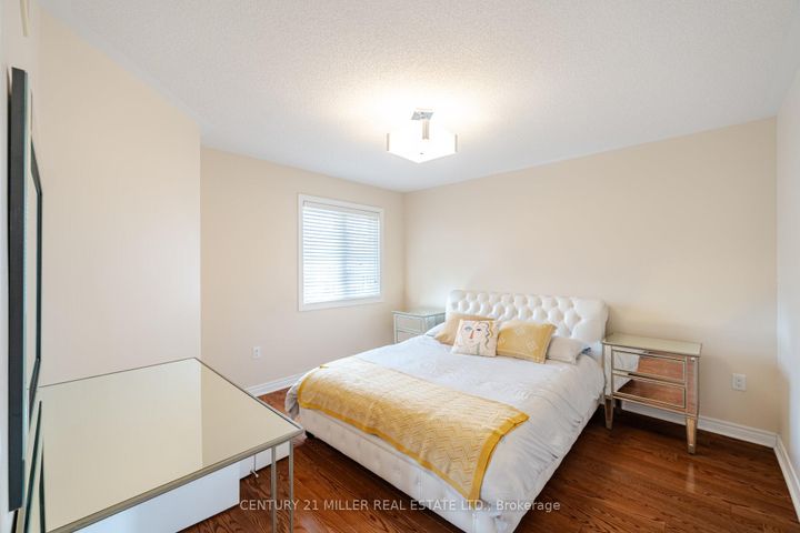 Photo 35 at 2098 Wildfel Way, BC Bronte Creek, Oakville