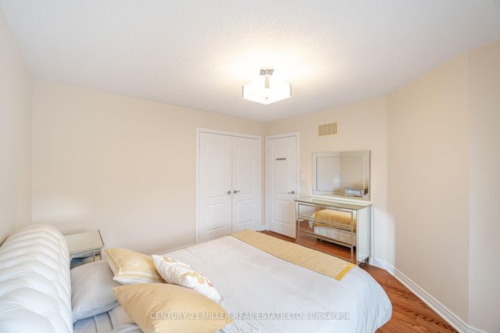 Photo 36 at 2098 Wildfel Way, BC Bronte Creek, Oakville