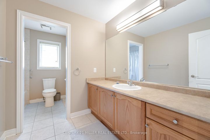 Photo 37 at 2098 Wildfel Way, BC Bronte Creek, Oakville