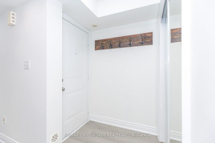 Photo 9 at 16 - 2460 Post Road, RO River Oaks, Oakville