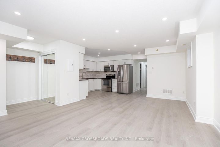 Photo 11 at 16 - 2460 Post Road, RO River Oaks, Oakville