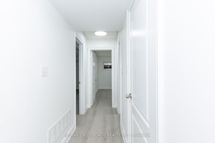 Photo 17 at 16 - 2460 Post Road, RO River Oaks, Oakville