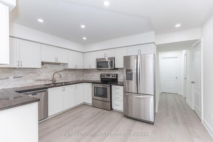 Photo 29 at 16 - 2460 Post Road, RO River Oaks, Oakville