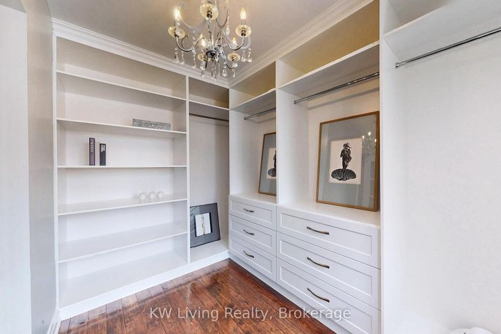 Photo 17 at 29 Mayfair Court, Bayview Hill, Richmond Hill