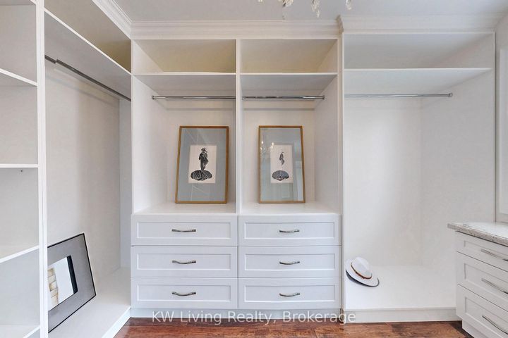 Photo 18 at 29 Mayfair Court, Bayview Hill, Richmond Hill