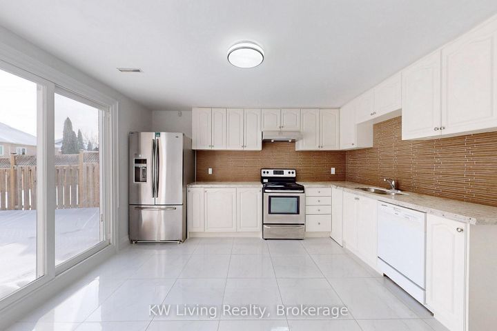 Photo 27 at 29 Mayfair Court, Bayview Hill, Richmond Hill