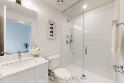 Photo 11 at 212 - 6 David Eyer Road, Rural Richmond Hill, Richmond Hill