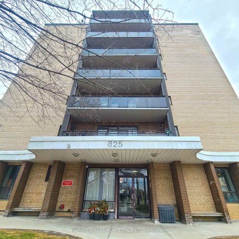 Photo 2 at 703 - 825 Kennedy Road, Ionview, Toronto