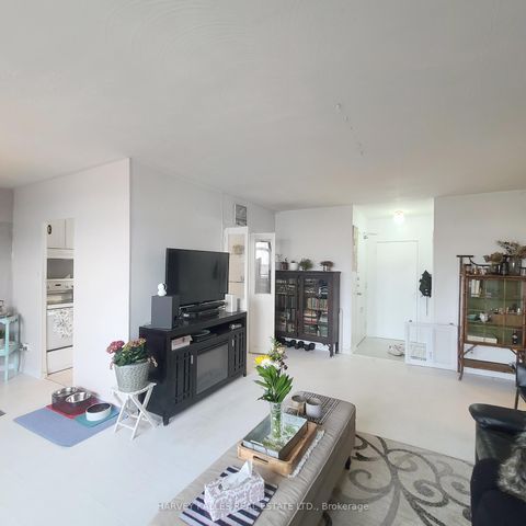 Photo 11 at 703 - 825 Kennedy Road, Ionview, Toronto