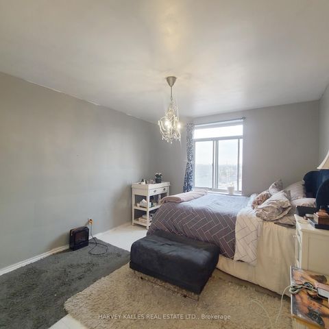 Photo 16 at 703 - 825 Kennedy Road, Ionview, Toronto