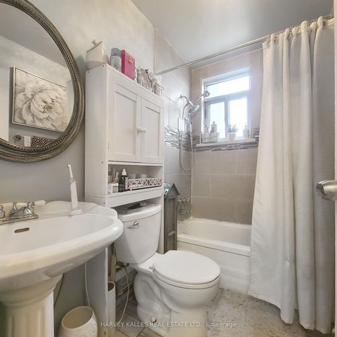 Photo 18 at 703 - 825 Kennedy Road, Ionview, Toronto
