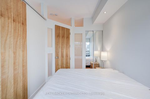 Photo 20 at 406 - 562 Eglinton Avenue E, Mount Pleasant East, Toronto