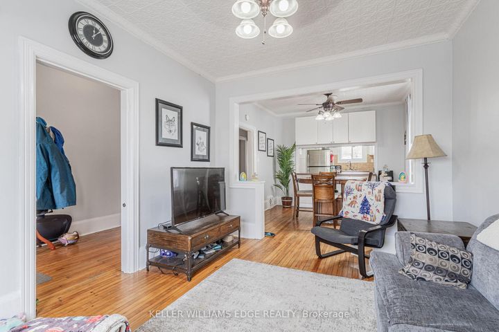 Photo 4 at 20 Cambridge Avenue, Crown Point, Hamilton