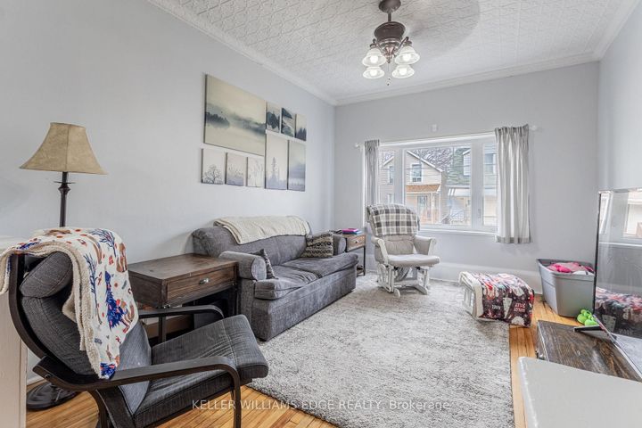 Photo 5 at 20 Cambridge Avenue, Crown Point, Hamilton