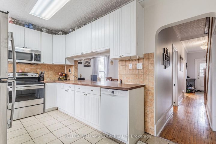 Photo 12 at 20 Cambridge Avenue, Crown Point, Hamilton