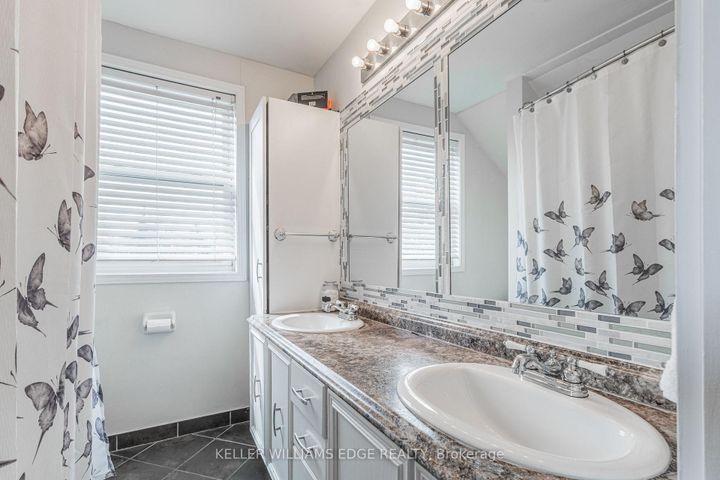 Photo 23 at 20 Cambridge Avenue, Crown Point, Hamilton