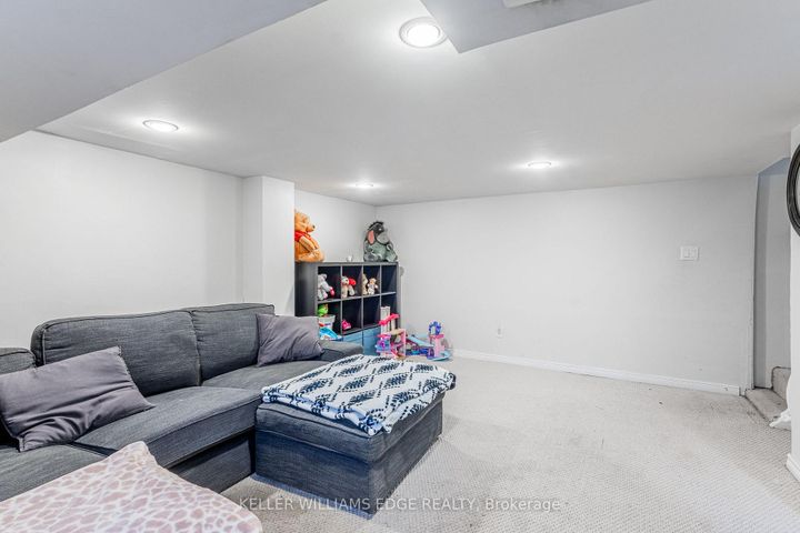 Photo 25 at 20 Cambridge Avenue, Crown Point, Hamilton