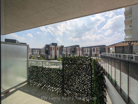 Photo 10 at 218 - 6 David Eyer Road, Rural Richmond Hill, Richmond Hill