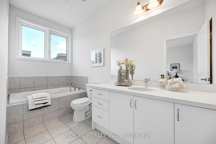 Photo 13 at 525 Marc Santi Boulevard, Patterson, Vaughan