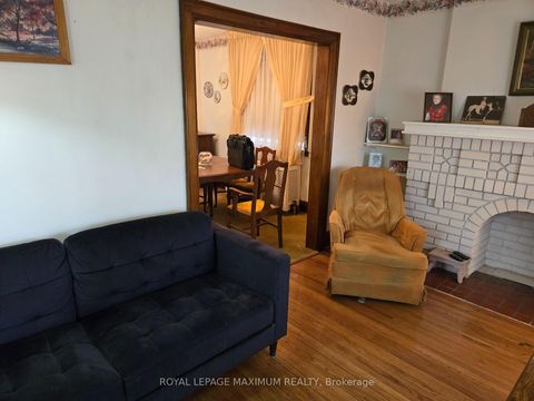 Photo 4 at 26 Landour Avenue, Eglinton West, Toronto