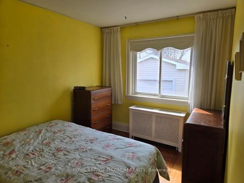 Photo 10 at 26 Landour Avenue, Eglinton West, Toronto