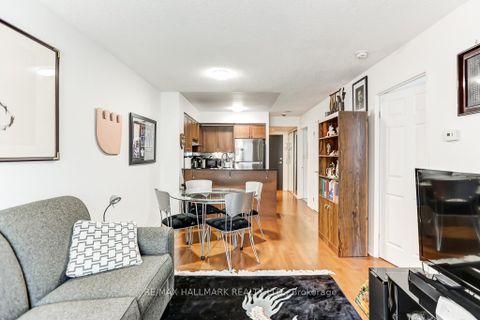 Photo 13 at 911 - 230 King Street E, Moss Park, Toronto