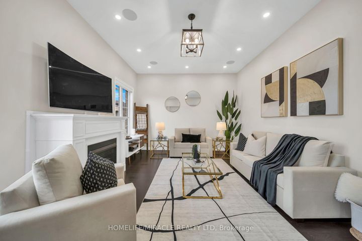 Photo 11 at 41 Hoxton Road, Northwest Brampton, Brampton