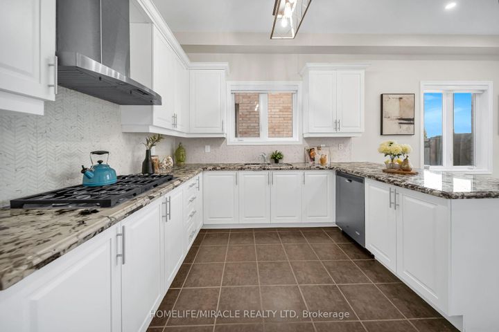 Photo 18 at 41 Hoxton Road, Northwest Brampton, Brampton