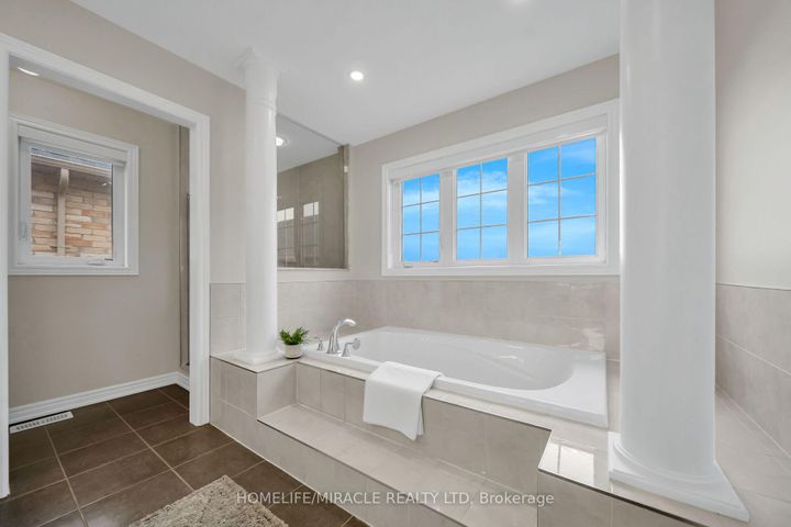 Photo 26 at 41 Hoxton Road, Northwest Brampton, Brampton