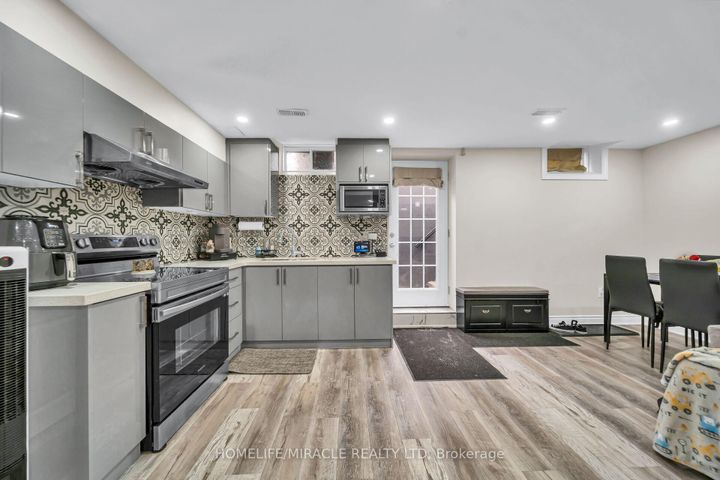 Photo 41 at 41 Hoxton Road, Northwest Brampton, Brampton