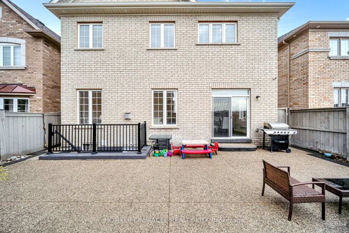 Photo 44 at 41 Hoxton Road, Northwest Brampton, Brampton