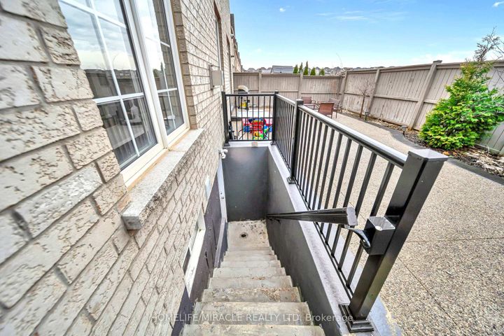 Photo 45 at 41 Hoxton Road, Northwest Brampton, Brampton