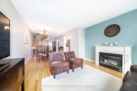 Photo 5 at 126 Lowther Avenue, Oak Ridges, Richmond Hill
