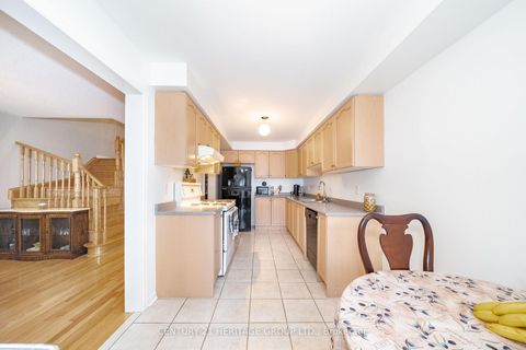 Photo 7 at 126 Lowther Avenue, Oak Ridges, Richmond Hill