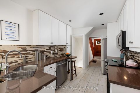 Photo 13 at 313 Monarch Park Avenue, East York, Toronto