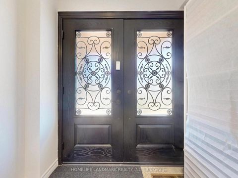 Photo 4 at 139 Chipwood Crescent, Pleasant View, Toronto