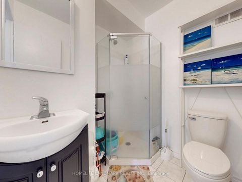 Photo 20 at 139 Chipwood Crescent, Pleasant View, Toronto