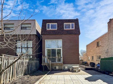 Photo 45 at 139 Chipwood Crescent, Pleasant View, Toronto