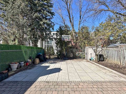 Photo 47 at 139 Chipwood Crescent, Pleasant View, Toronto