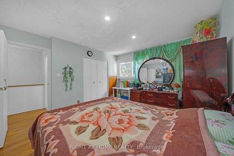 Photo 21 at 101 - 2901 Jane Street, Jane Heights, Toronto