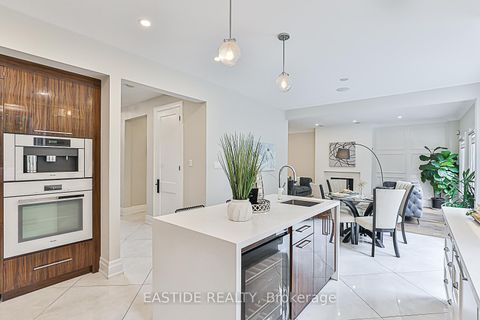 Photo 20 at 11 Gatcombe Circle, Mill Pond, Richmond Hill