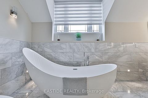 Photo 32 at 11 Gatcombe Circle, Mill Pond, Richmond Hill