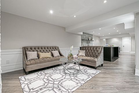 Photo 41 at 11 Gatcombe Circle, Mill Pond, Richmond Hill