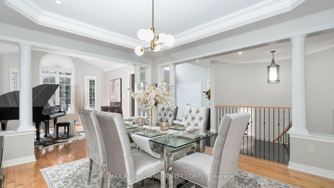 Photo 10 at 22 Siderno Crescent, East Woodbridge, Vaughan