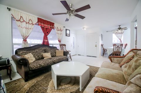 Photo 11 at 10 Coppermill Drive, Kipling, Toronto