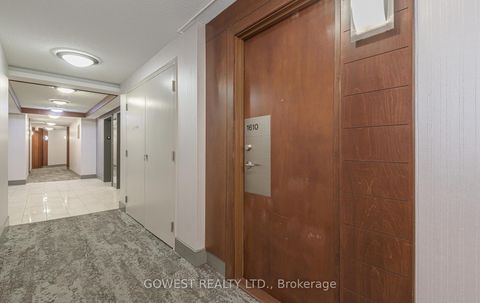 Photo 4 at 1610 - 310 Burnhamthorpe Road W, City Centre, Mississauga