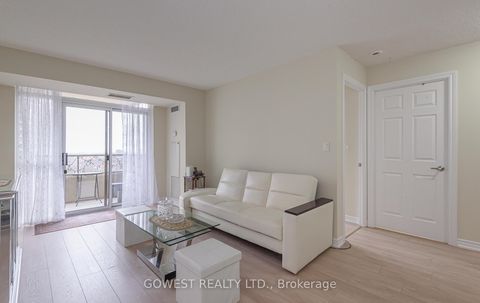 Photo 10 at 1610 - 310 Burnhamthorpe Road W, City Centre, Mississauga